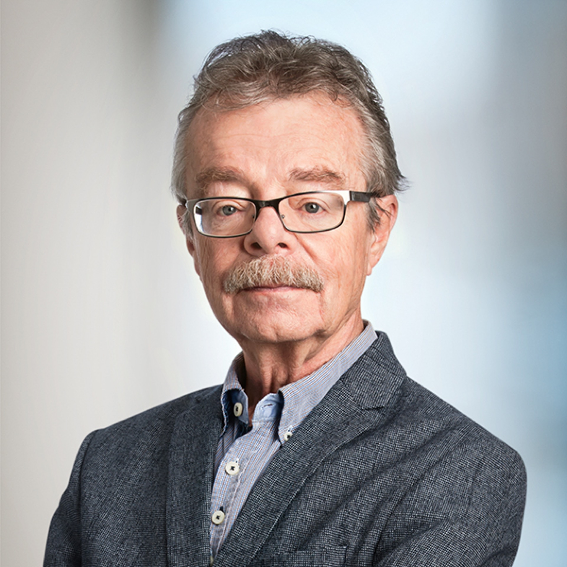 Décès de Me Dennis Pakenham